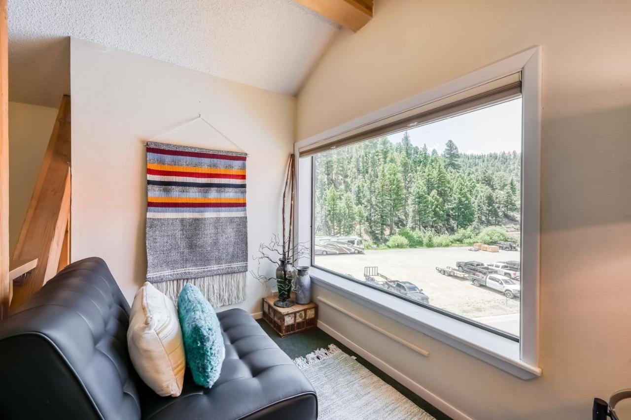 Lovely Lifts West Getaway Red River Exterior foto